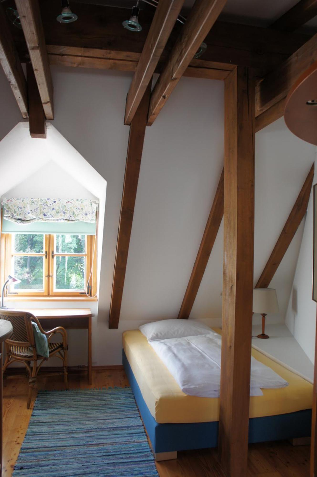 Hotel Schwarzer Adler Ерланген Стая снимка