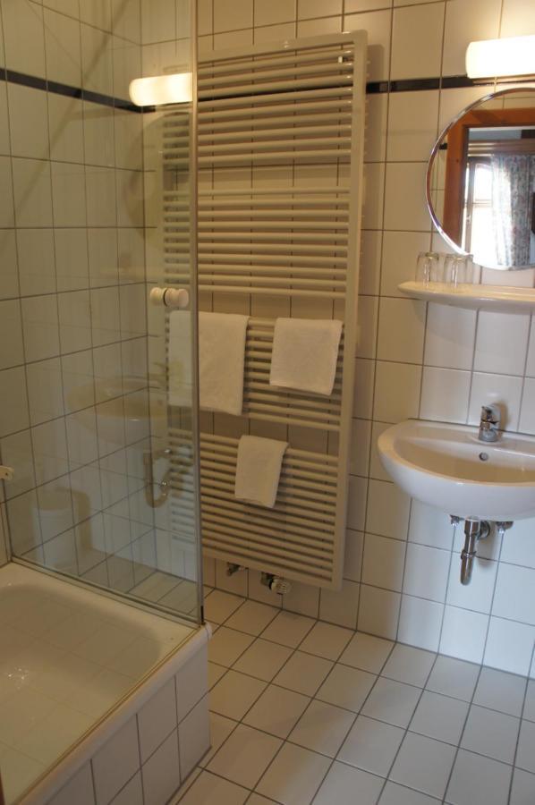 Hotel Schwarzer Adler Ерланген Екстериор снимка